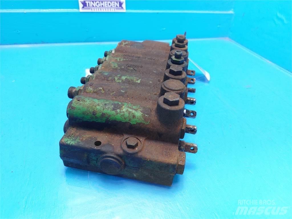John Deere 1085 液压
