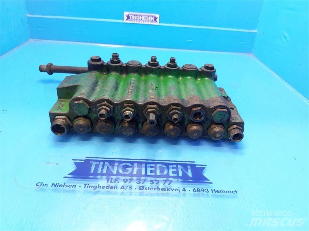 John Deere 1085 液压