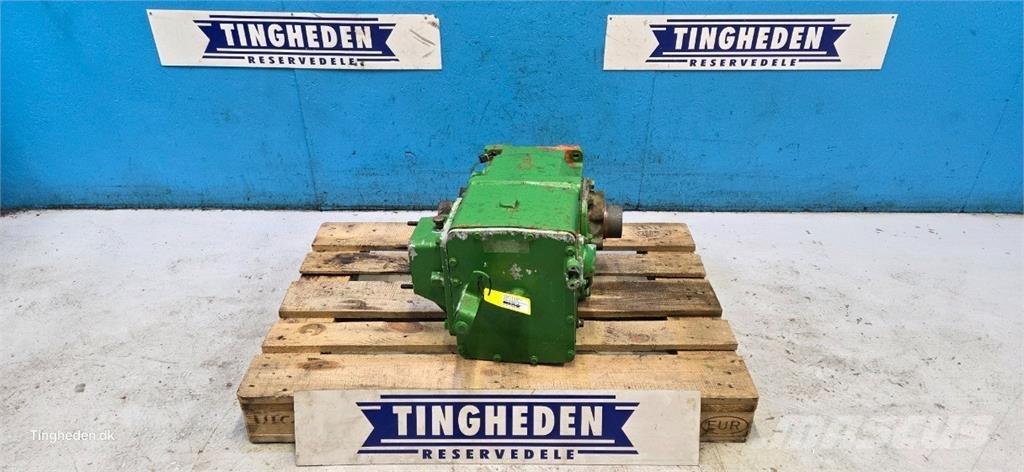 John Deere 1170 传动装置