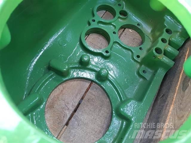 John Deere 1177 传动装置