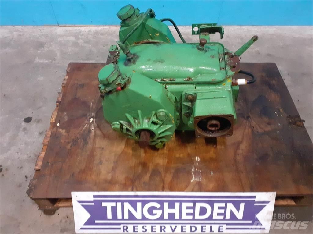John Deere 1177 传动装置