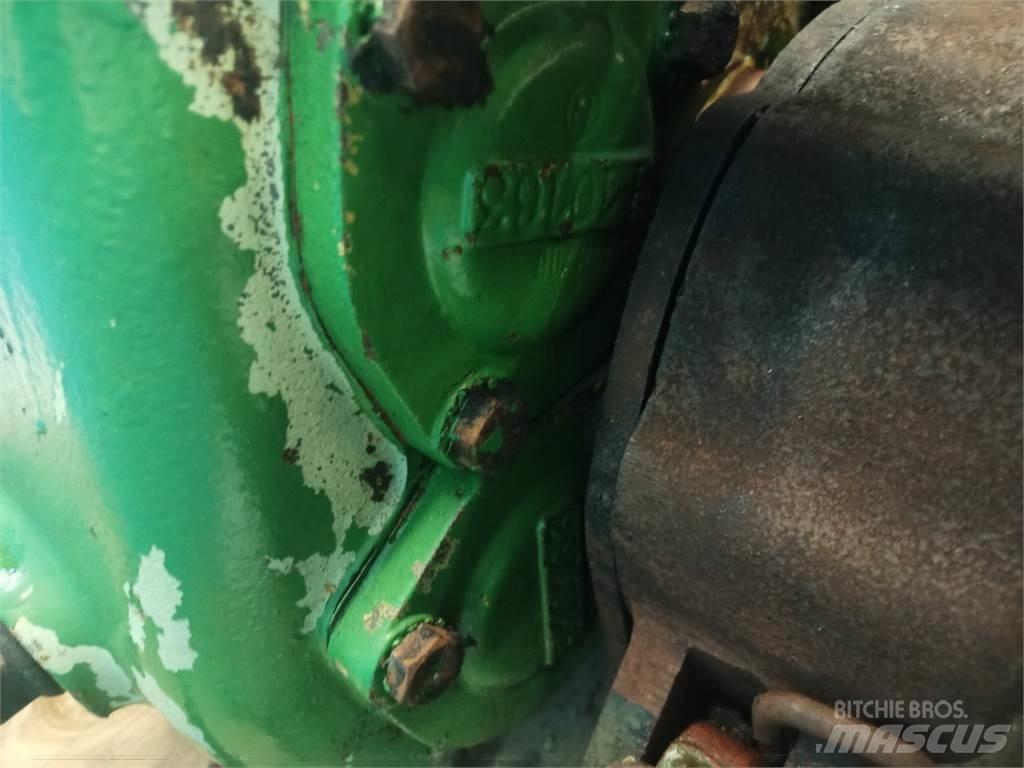 John Deere 1177 传动装置