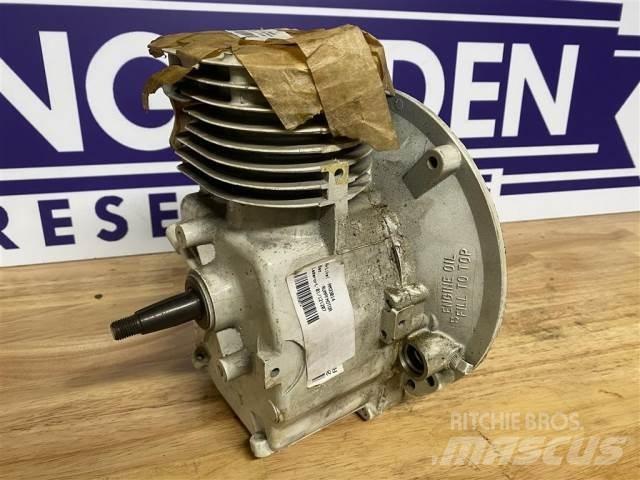 John Deere 19 骑乘式割草机