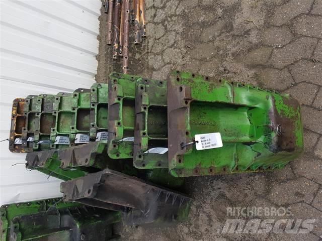John Deere 2030 发动机