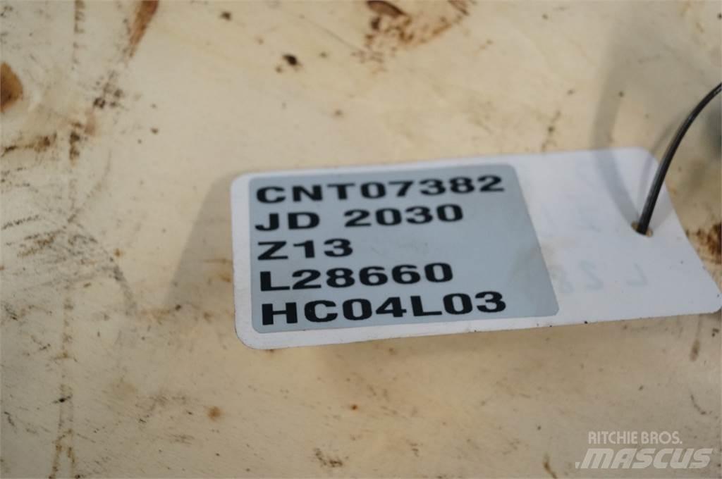 John Deere 2030 传动装置