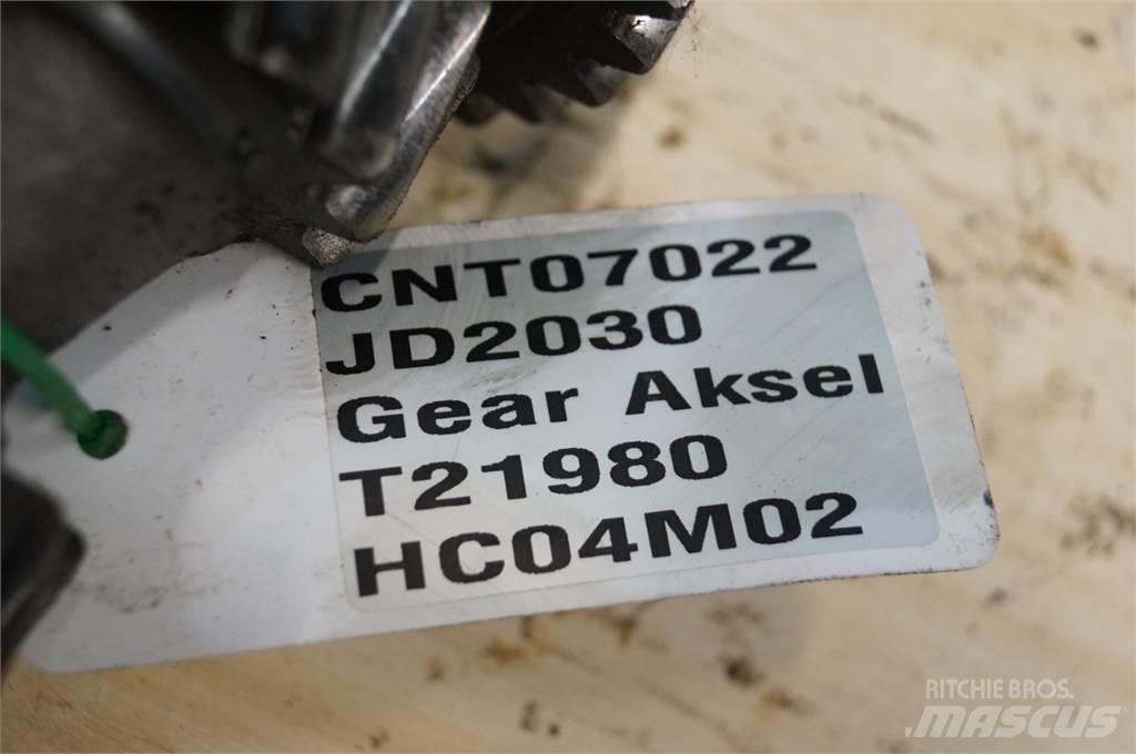 John Deere 2030 传动装置