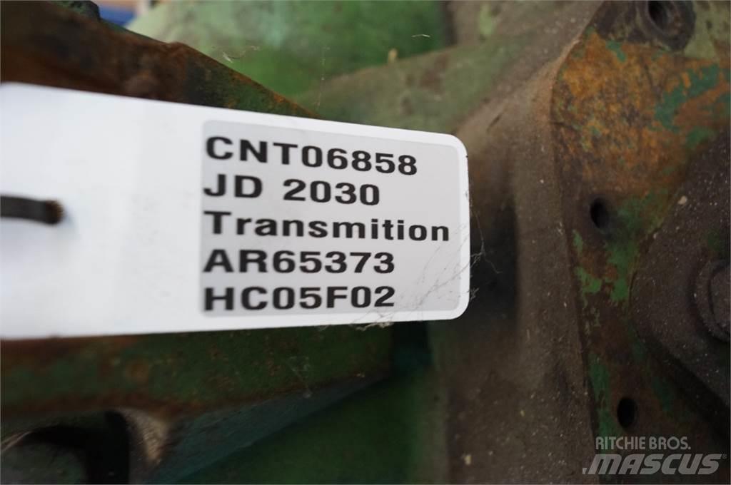 John Deere 2030 传动装置