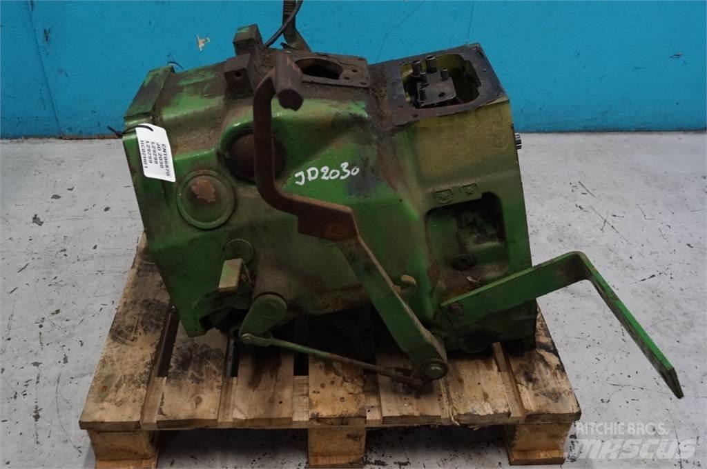 John Deere 2030 传动装置