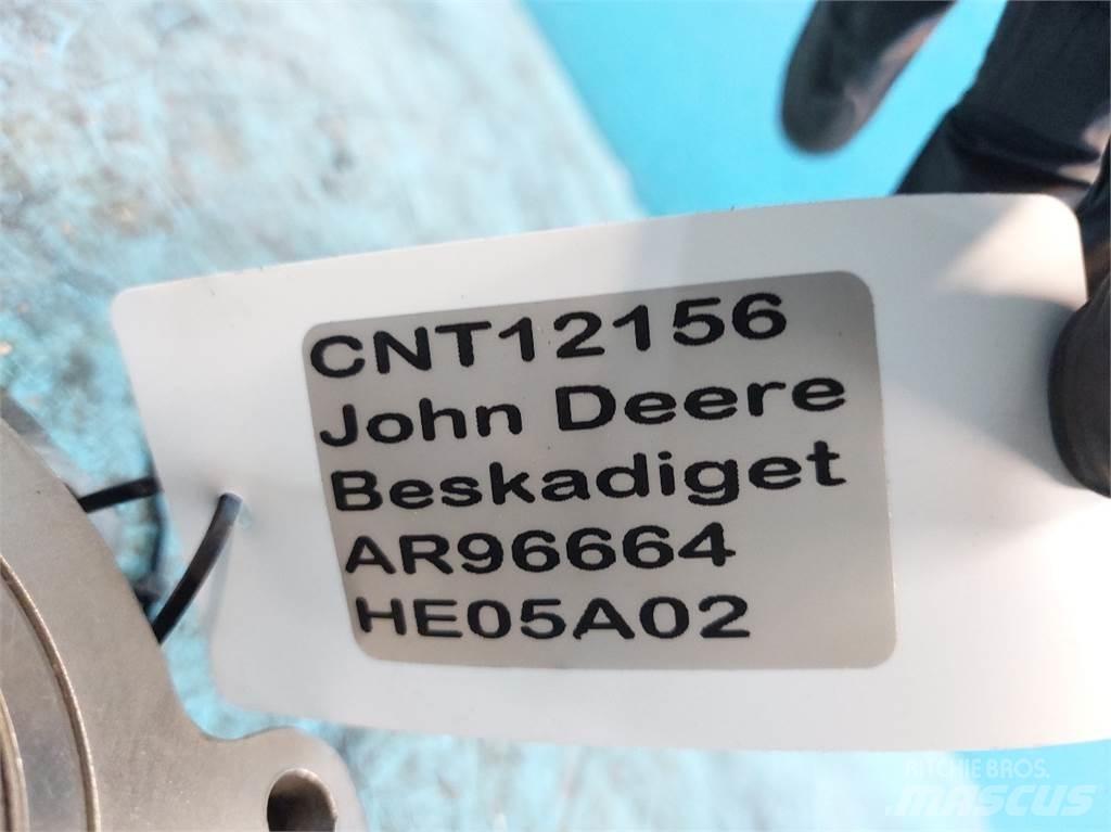 John Deere 2030 发动机