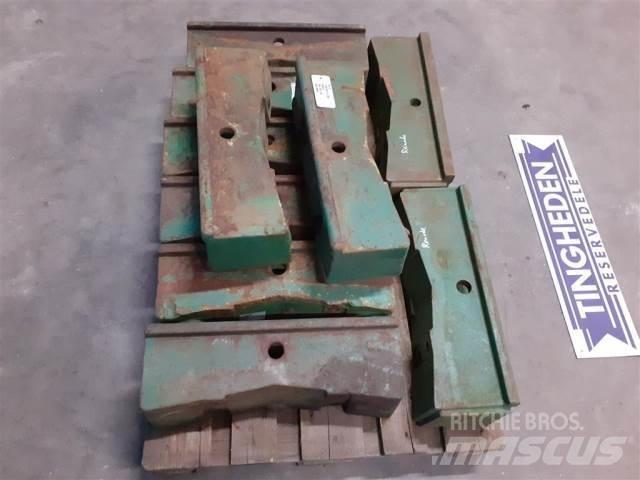 John Deere 2040 前配重块