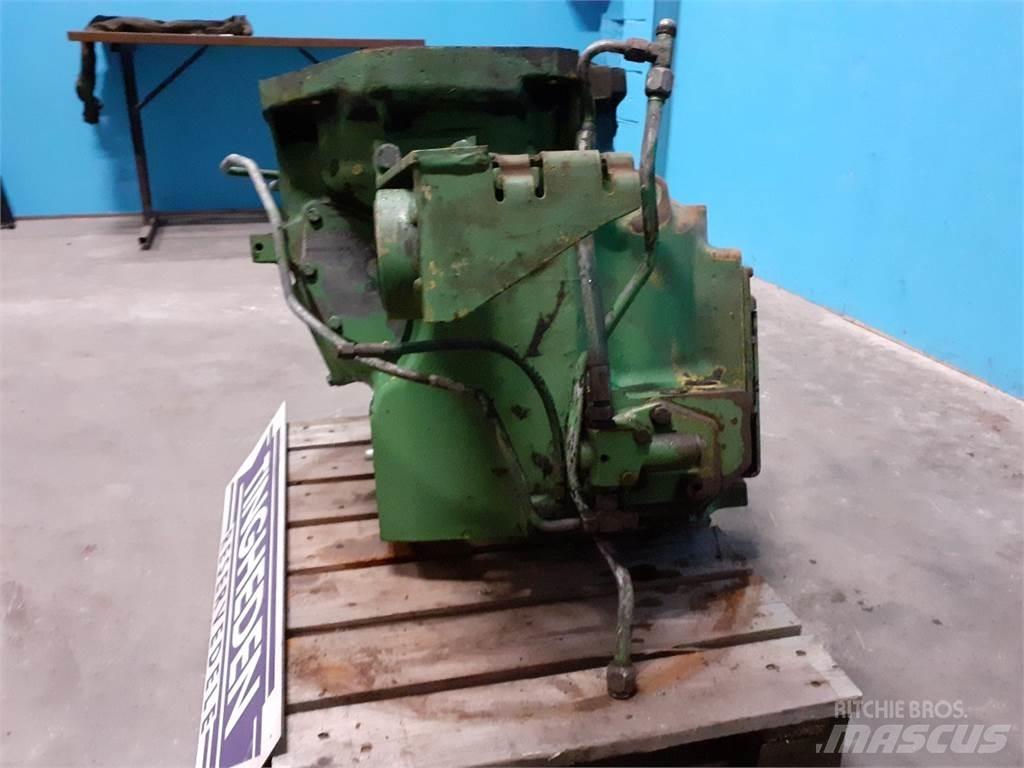 John Deere 2040 传动装置