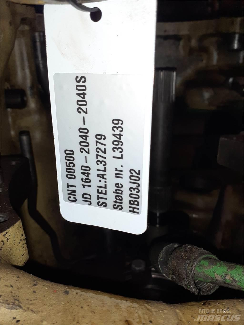 John Deere 2040 传动装置