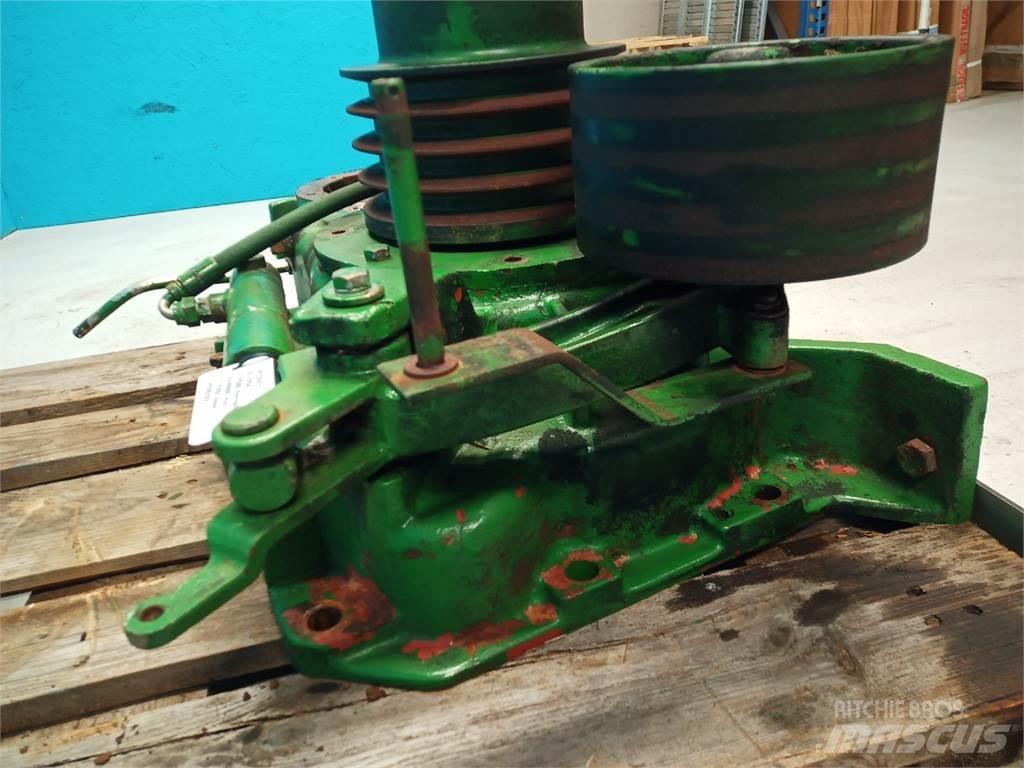 John Deere 2054 传动装置