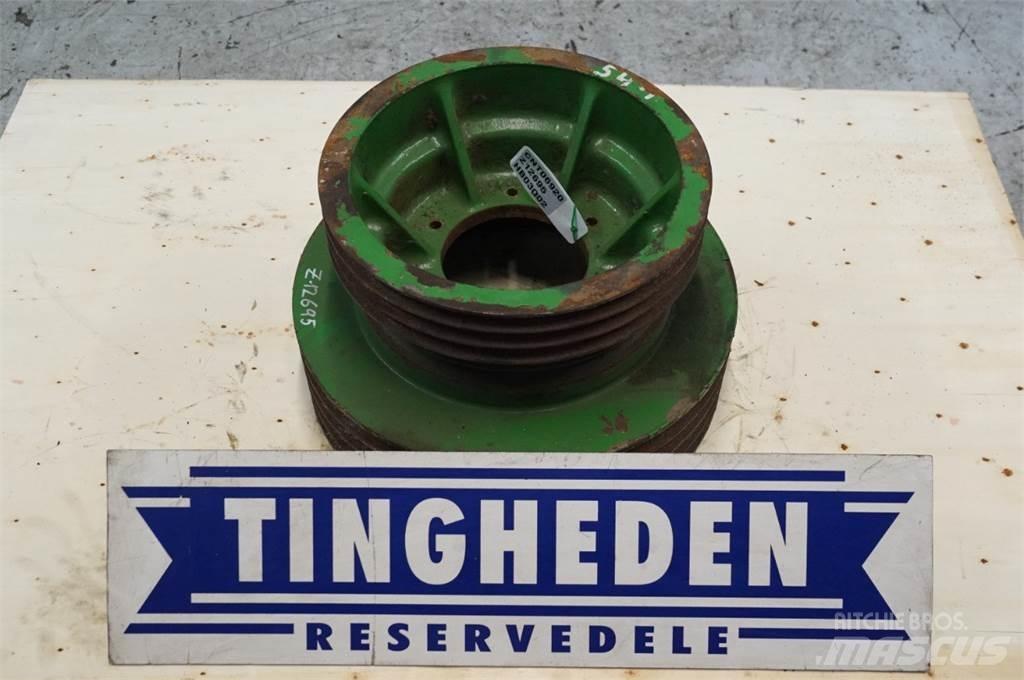 John Deere 2058 农业机械-其他