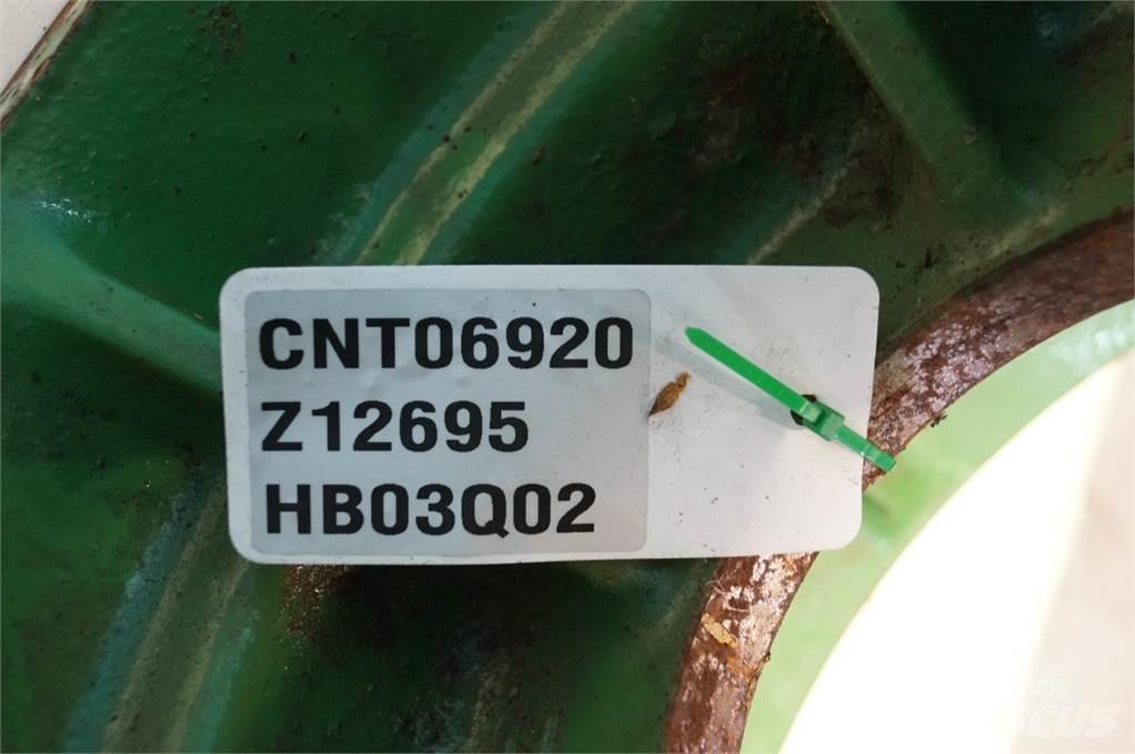 John Deere 2058 农业机械-其他