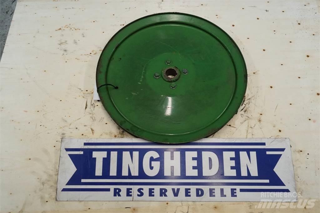 John Deere 2058 农业机械-其他