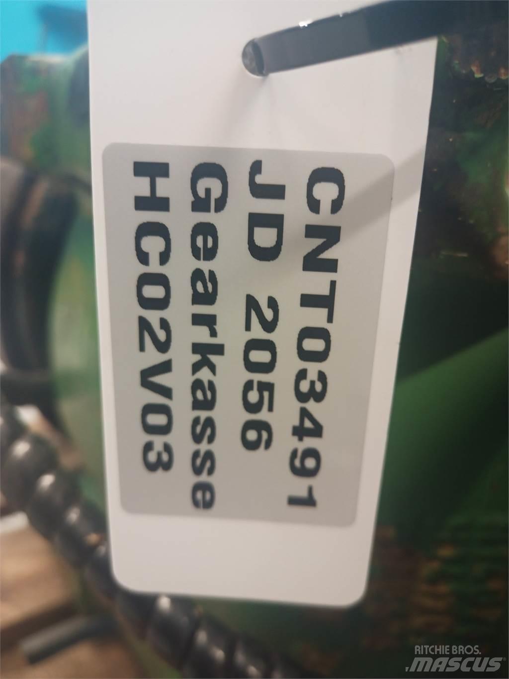 John Deere 2066 传动装置