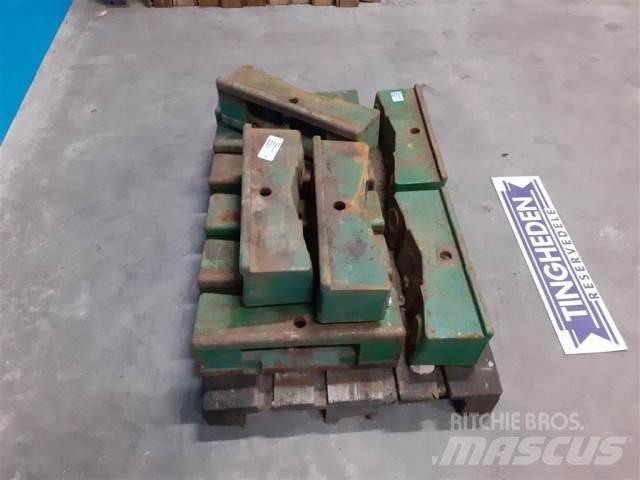 John Deere 2140 前配重块