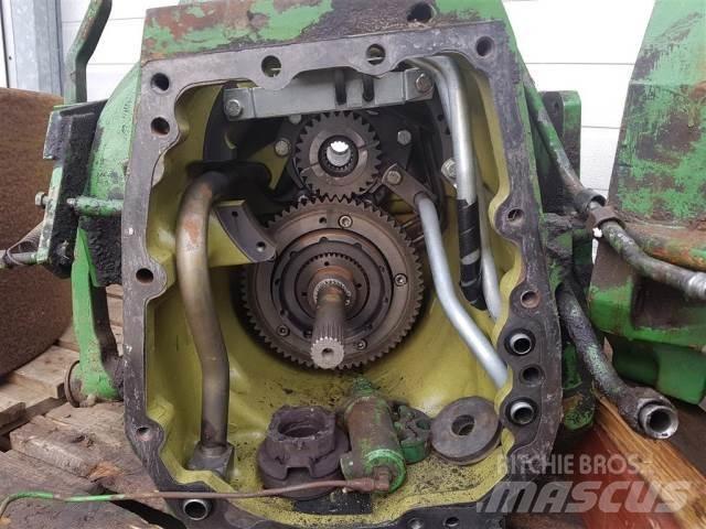 John Deere 2140 传动装置