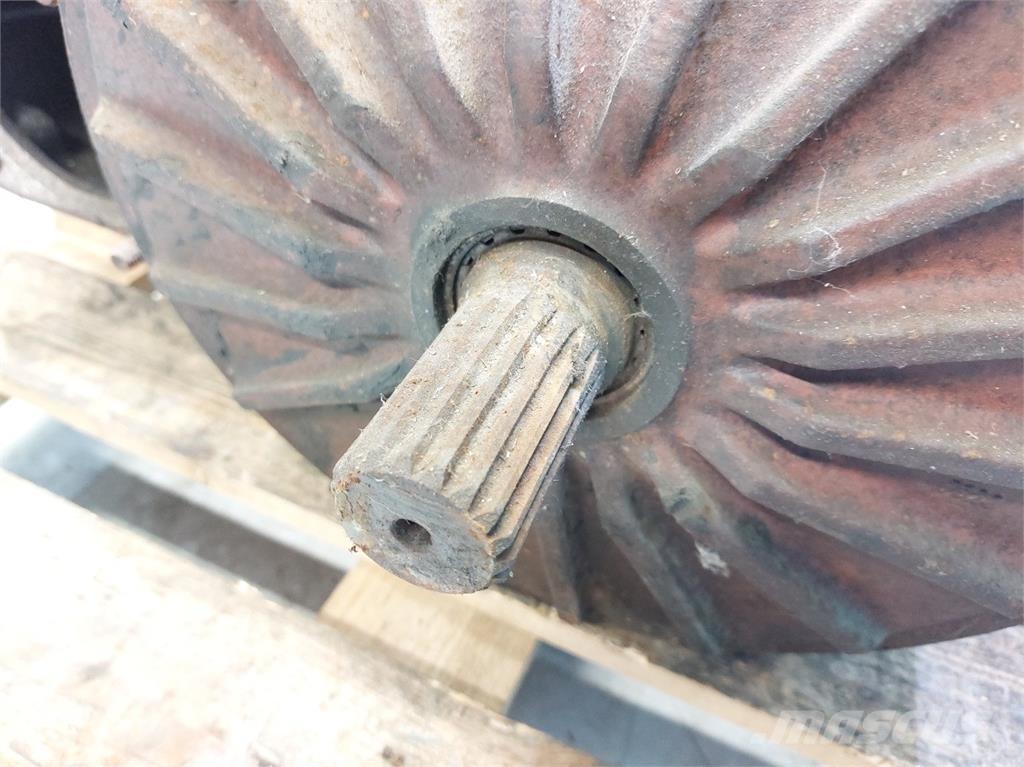 John Deere 2254 传动装置