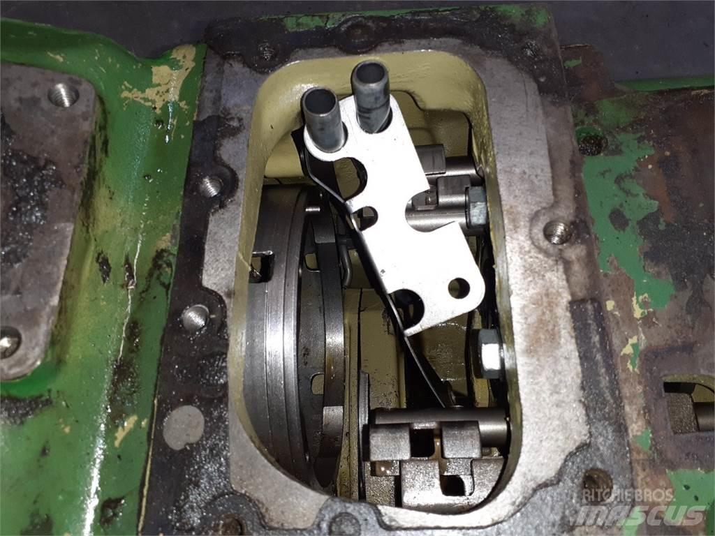 John Deere 2840 传动装置