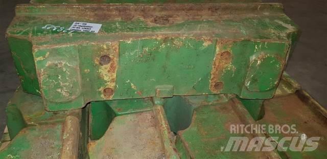 John Deere 3040 前配重块