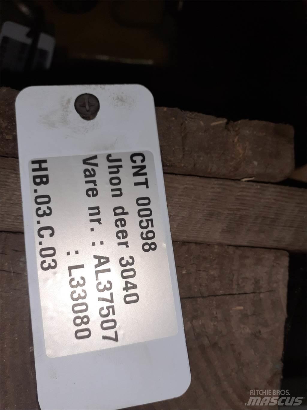 John Deere 3040 传动装置