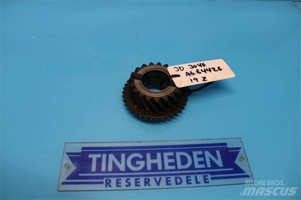 John Deere 3040 传动装置