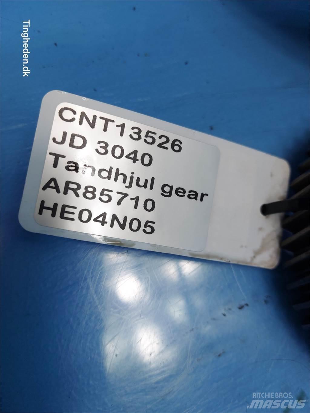 John Deere 3040 传动装置