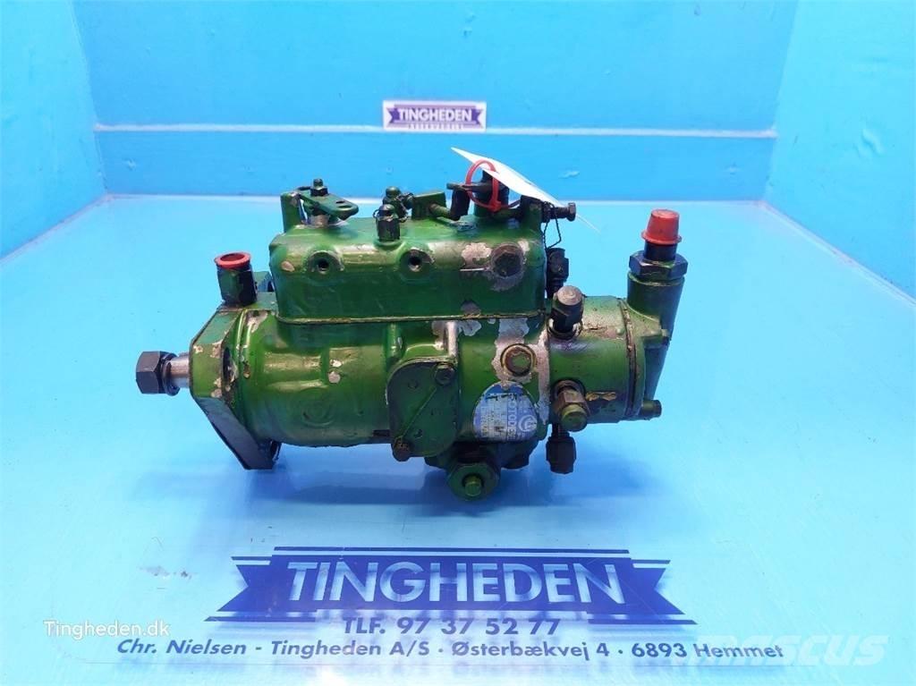 John Deere 3040 发动机