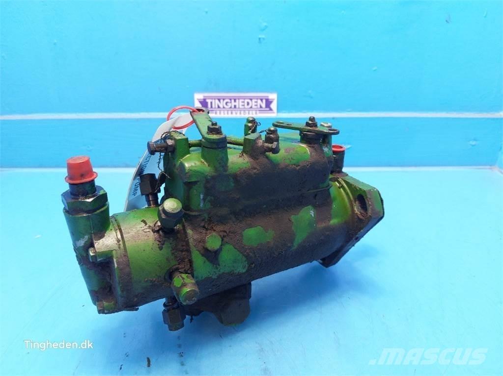 John Deere 3040 发动机