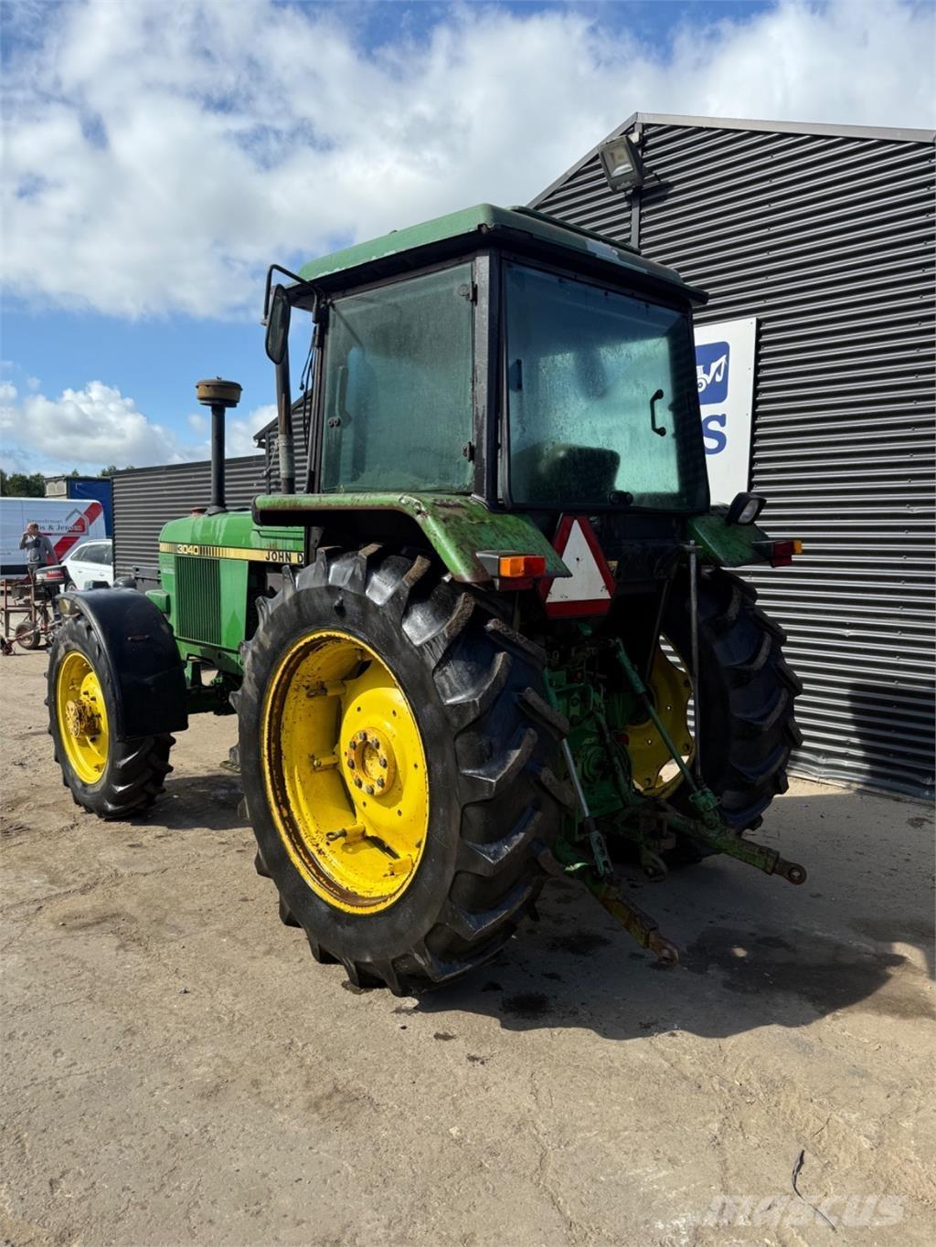 John Deere 3040 拖拉机/农用车