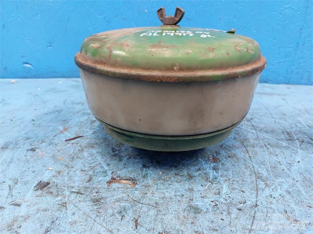 John Deere 3340 发动机