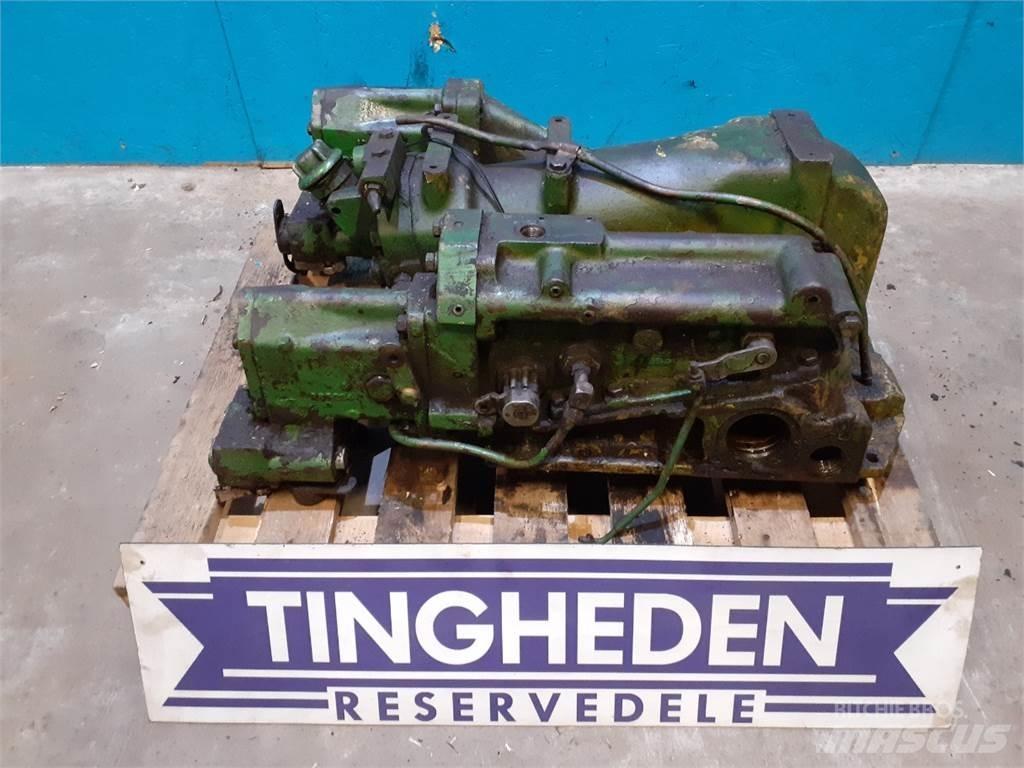 John Deere 4040 传动装置