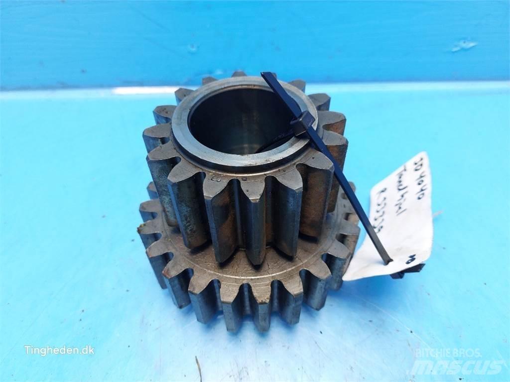 John Deere 4040 传动装置
