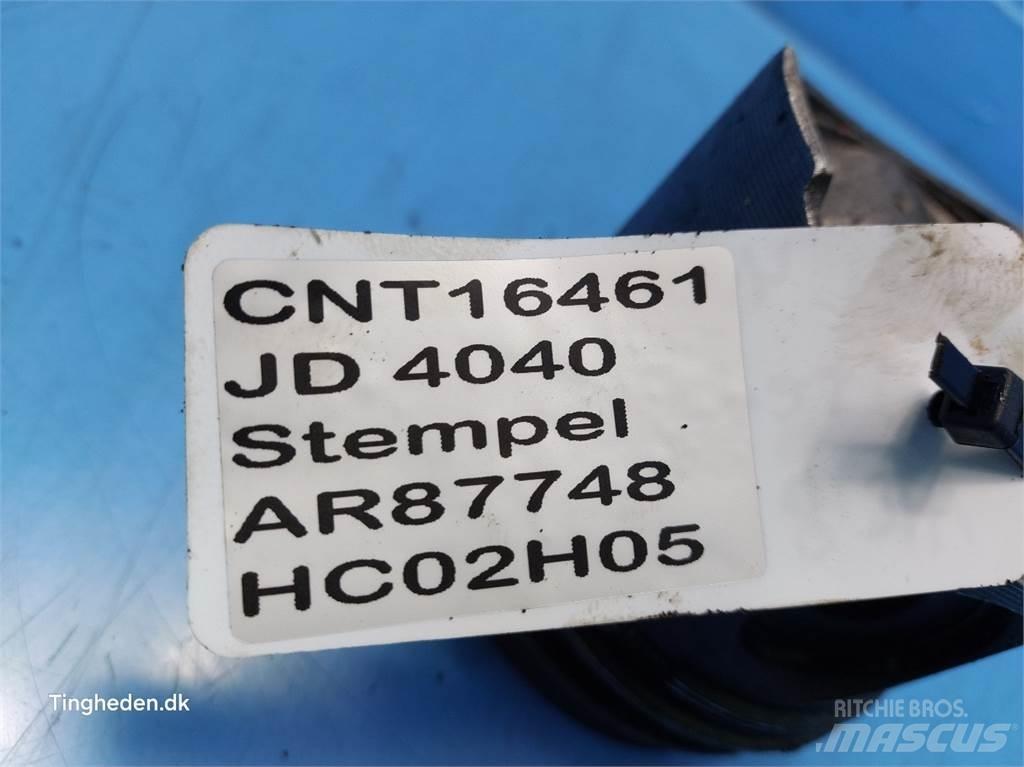 John Deere 4040 发动机