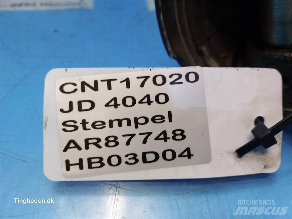 John Deere 4040 发动机