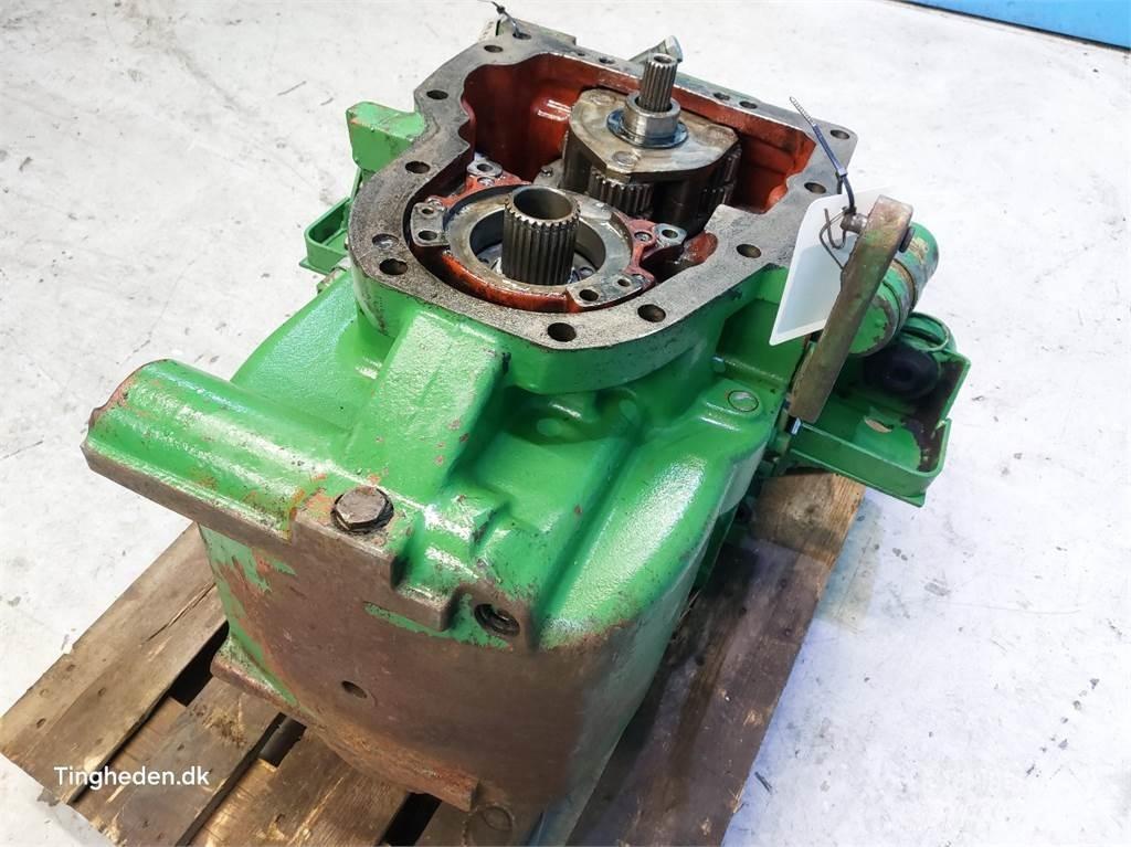 John Deere 4040S 传动装置