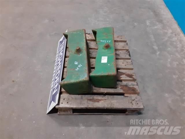 John Deere 4240 前配重块