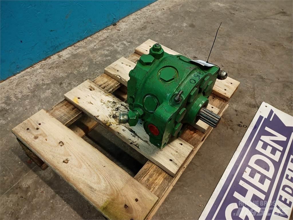John Deere 4240 液压