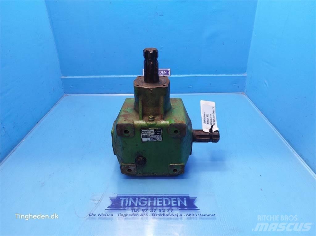 John Deere 550 传动装置