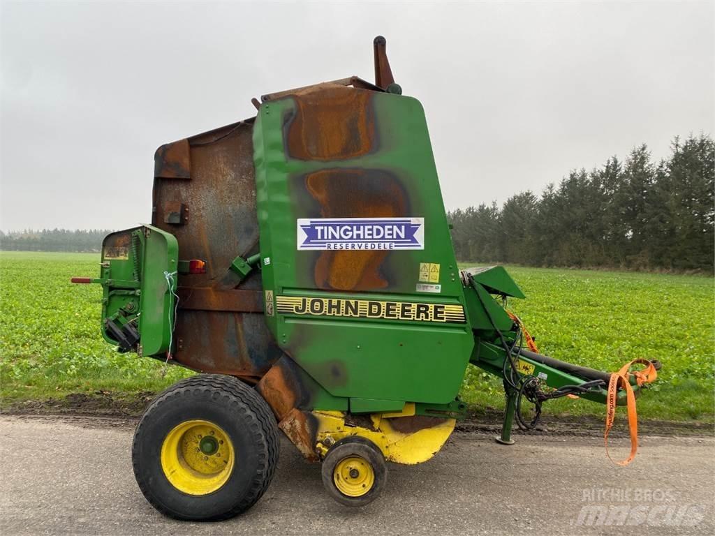 John Deere 580 圆捆打捆机
