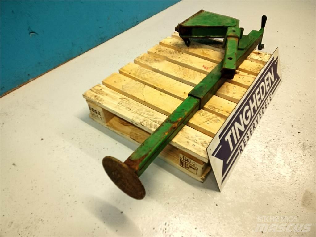 John Deere 590 筛选机