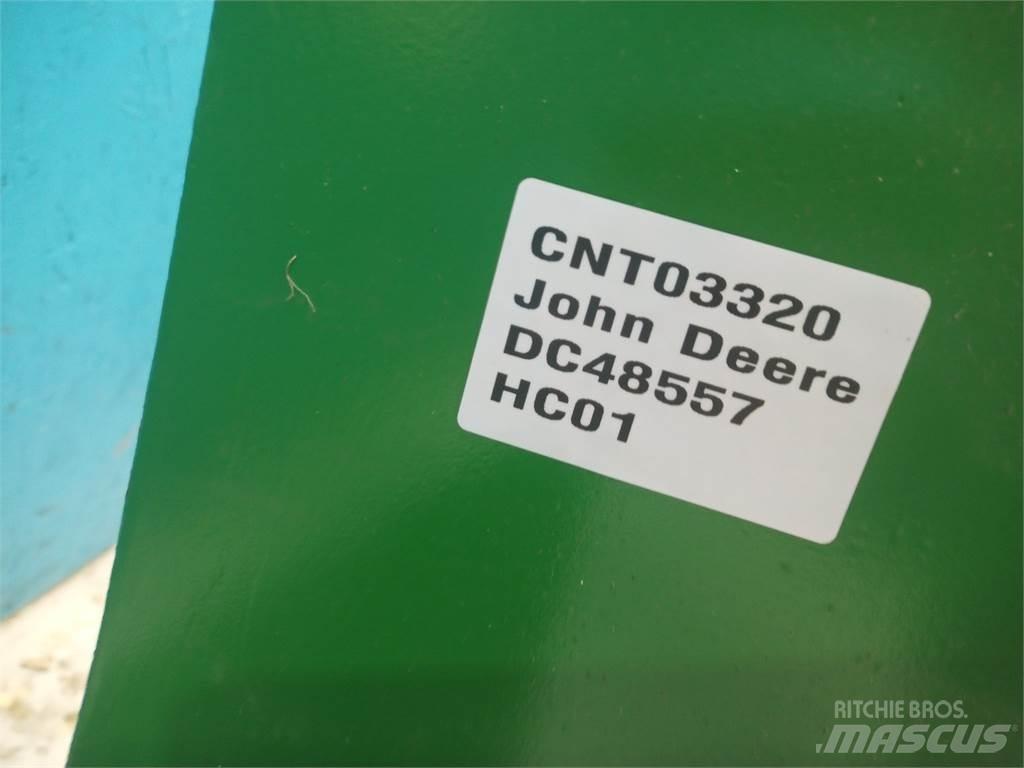 John Deere 590 货物钳车
