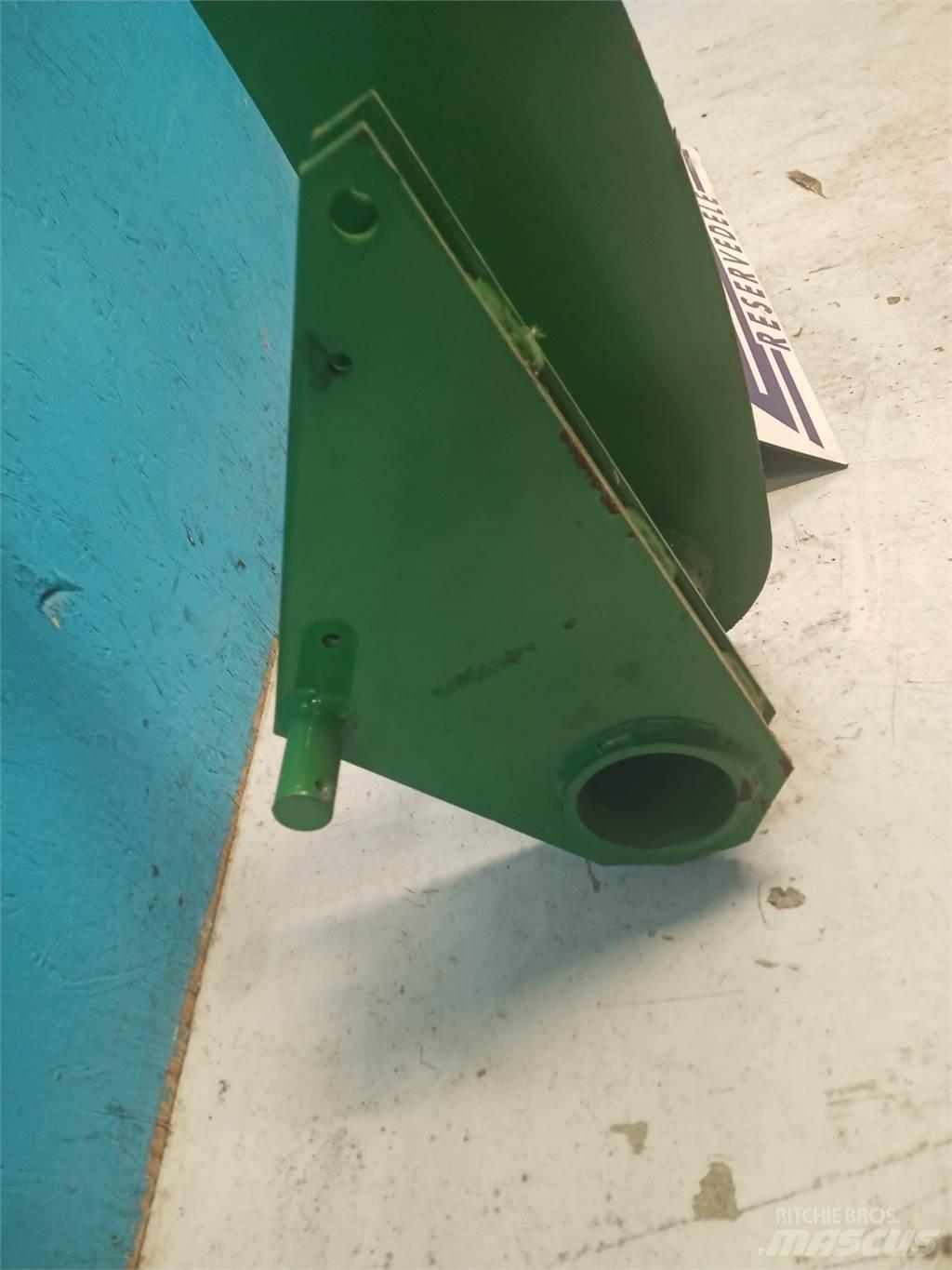 John Deere 590 货物钳车
