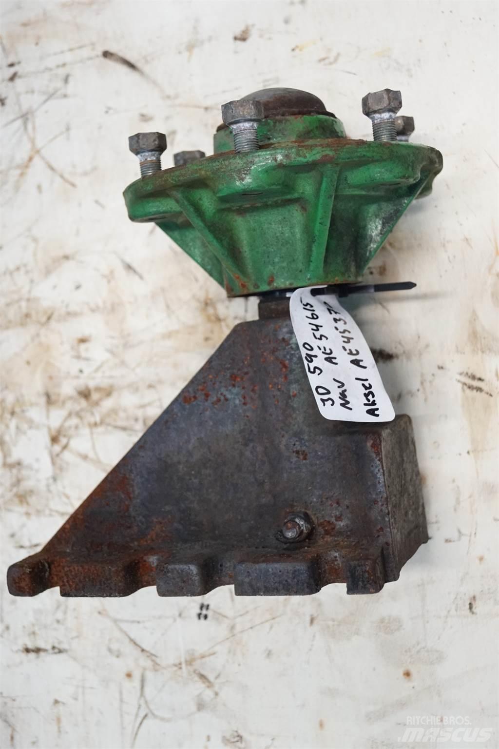 John Deere 590 轴