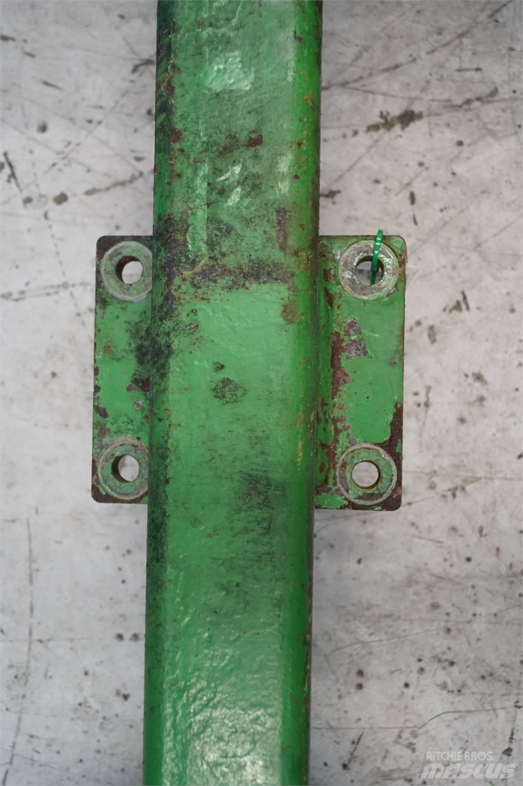 John Deere 592 轴