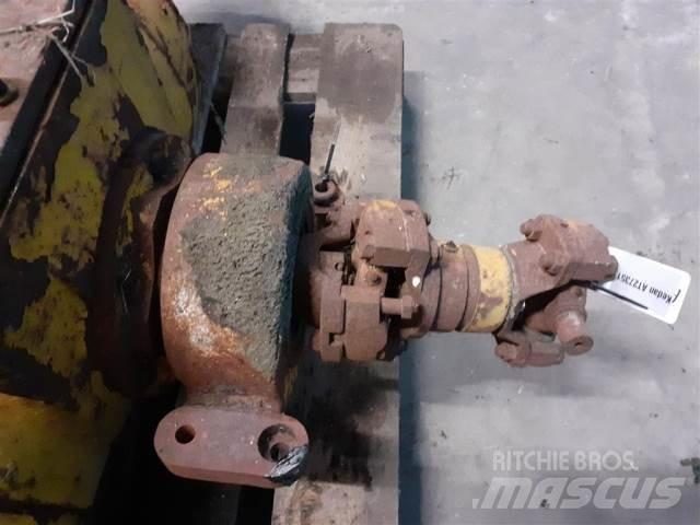 John Deere 644A 轴