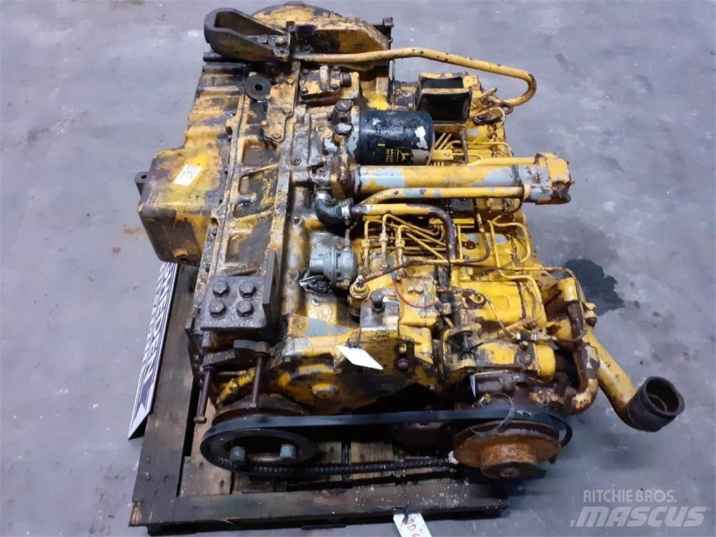 John Deere 644B 发动机