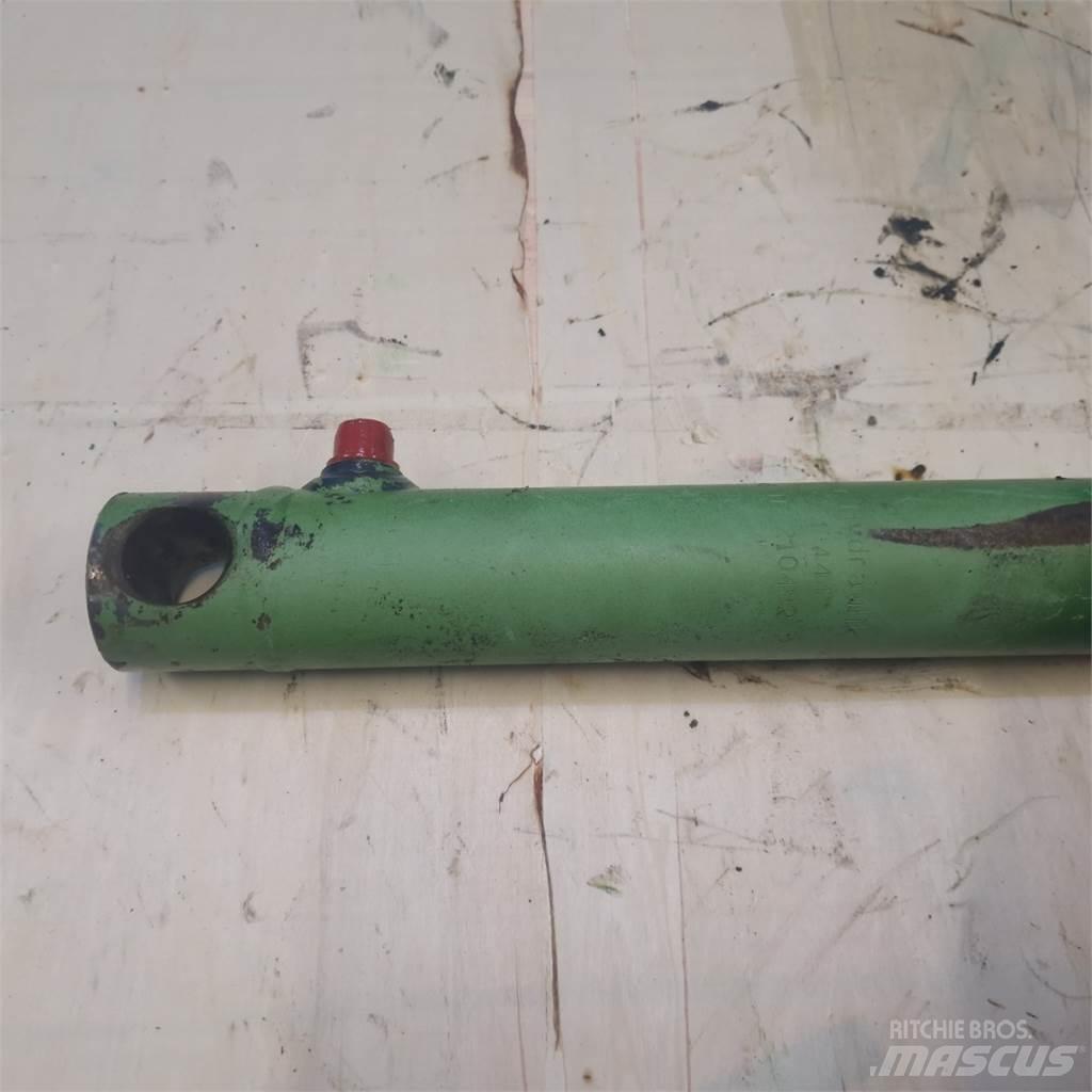 John Deere 820 液压
